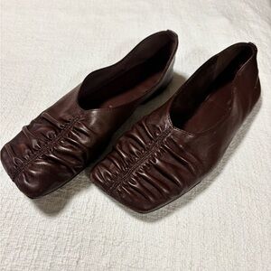 Massimo Dutti Women’s Ruched Square-Toe Leather Ballet Flats